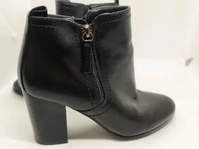 Botines de cuero negro con tacón alto - miniatura 5