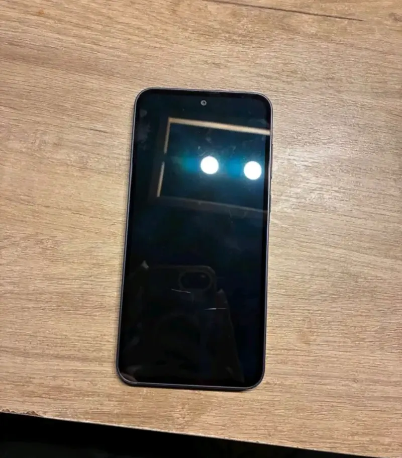 Smartphone Samsung Galaxy A35 5G en buen estado - 3