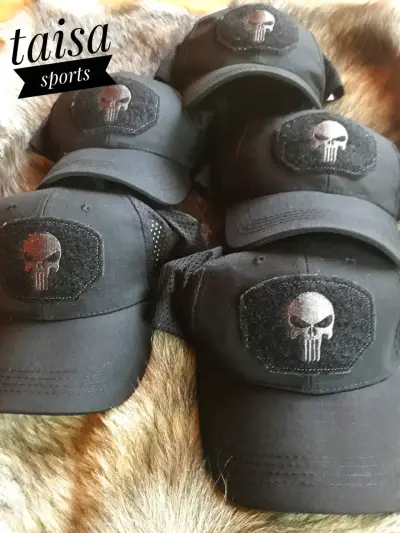Gorra negra y gris con diseño de calavera - miniatura 3