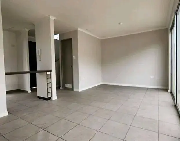 Se arrienda casa 600 - 6