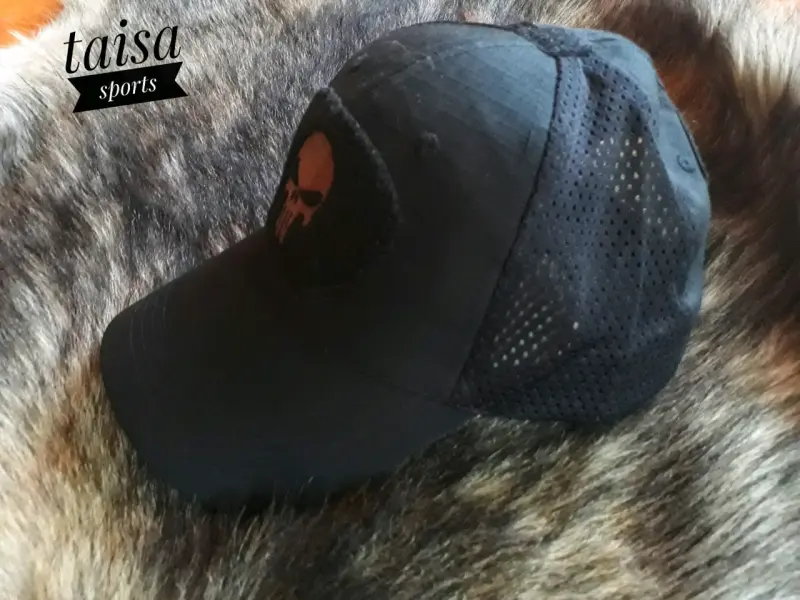 Gorra negra y gris con diseño de calavera - 4