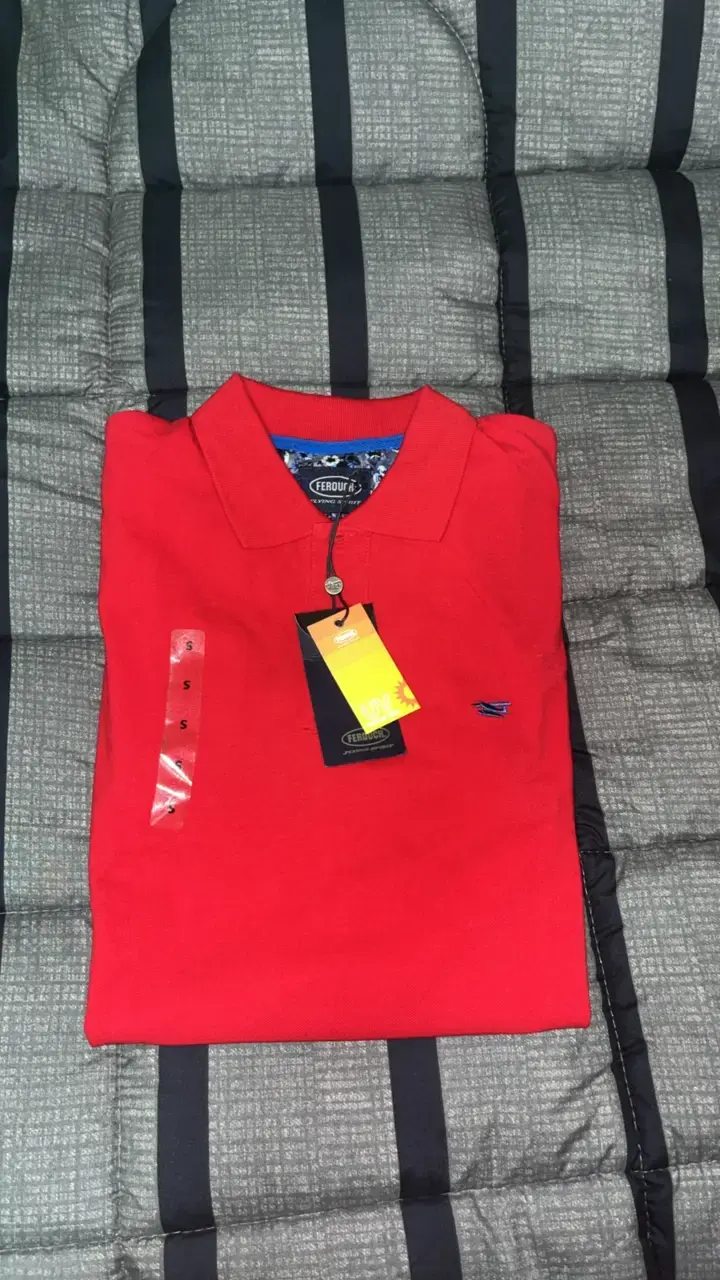 Polera Ferouch roja nueva con etiqueta - 2