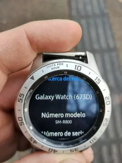 Samsung Galaxy Watch SM-R800 plateado - miniatura 1