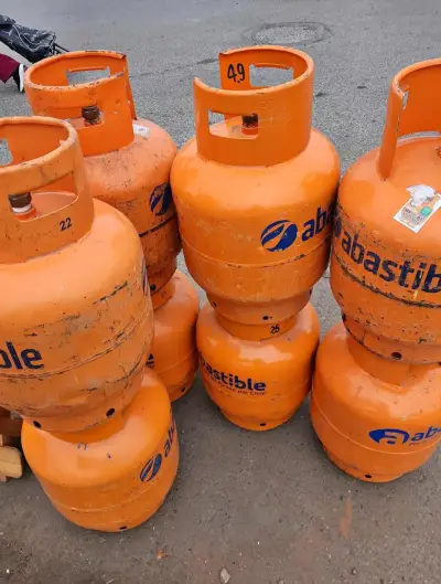 Cilindro de gas Abastible 15 kg usado - miniatura 1
