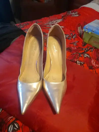Tacones dorados elegantes para fiesta Gacel - miniatura 2
