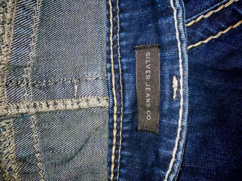 Jeans azul oscuro para hombre en buen estado - 3