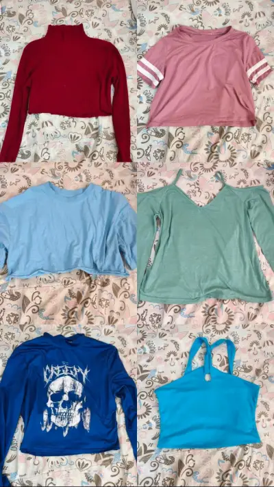 Lote de + 30 poleras mujer S/M/L - miniatura 2