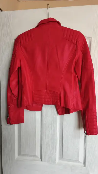 Chaqueta de eco cuero roja Jennifer con cierre - miniatura 2