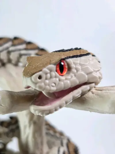 Serpiente Cascabel Articulada 60 cm - miniatura 6