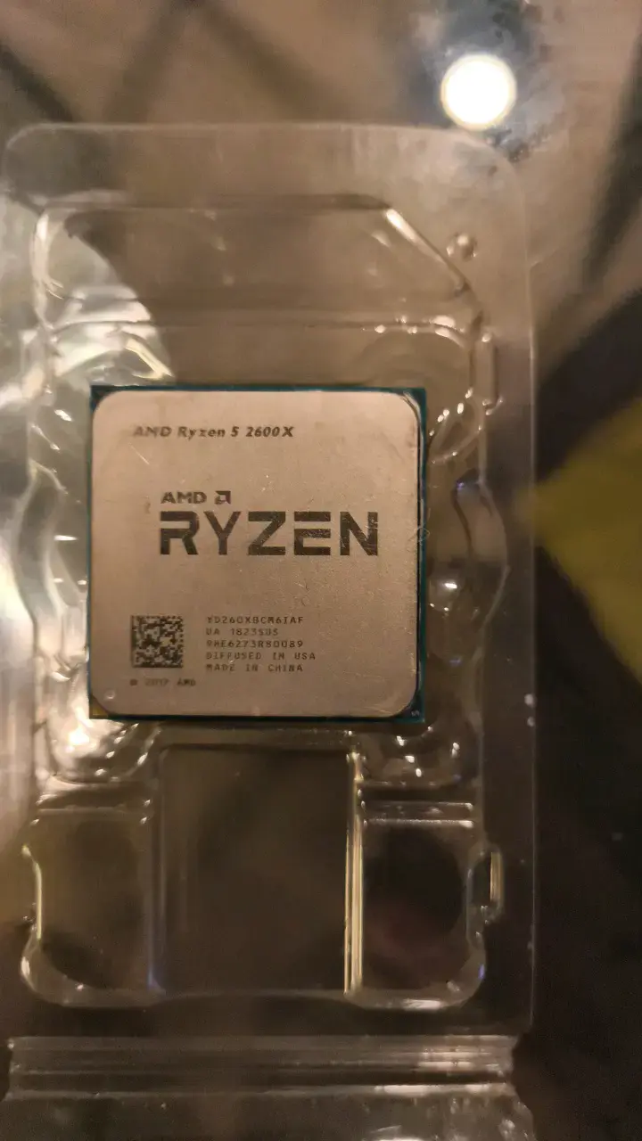 Procesador AMD Ryzen 5 2600X en buen estado