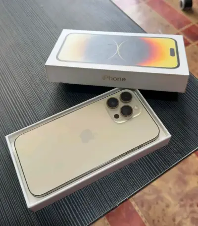 iPhone 14 Pro Max dorado en buen estado - miniatura 2