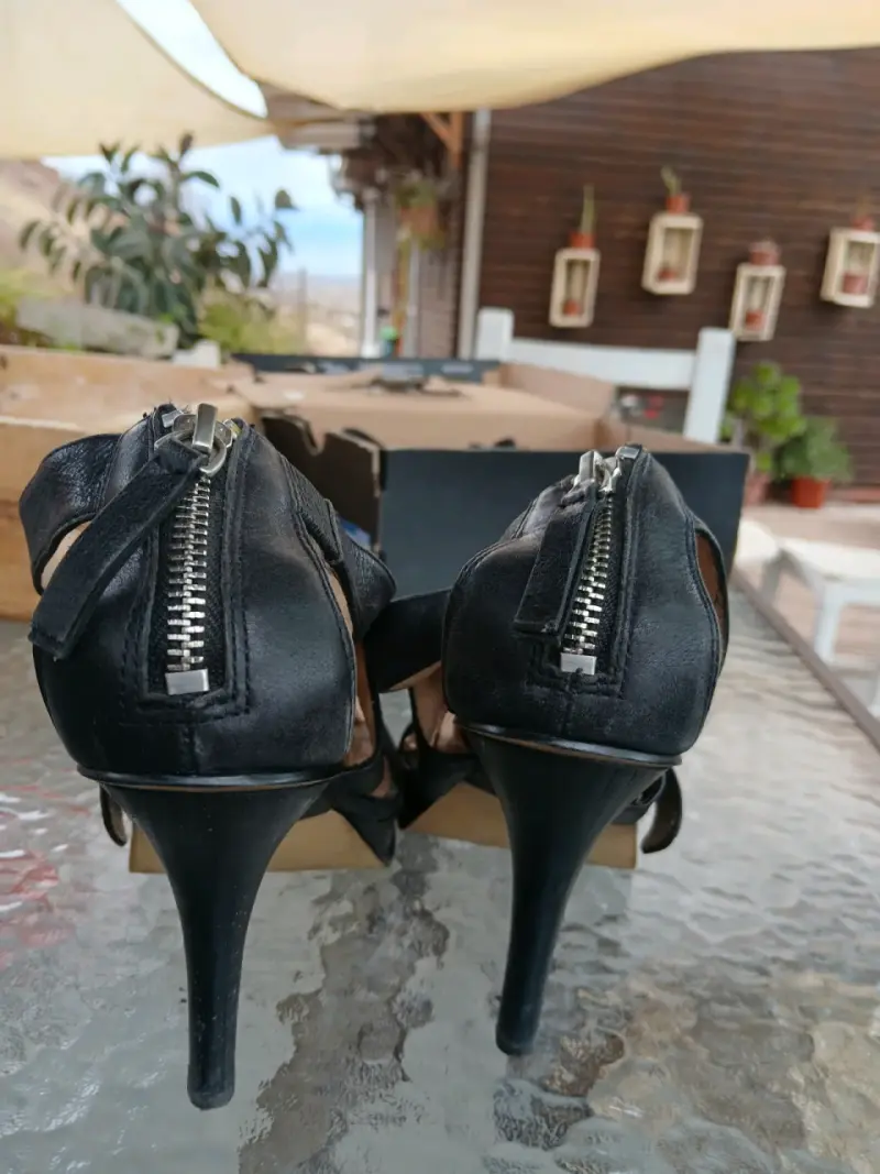 Sandalias de cuero negras - 5