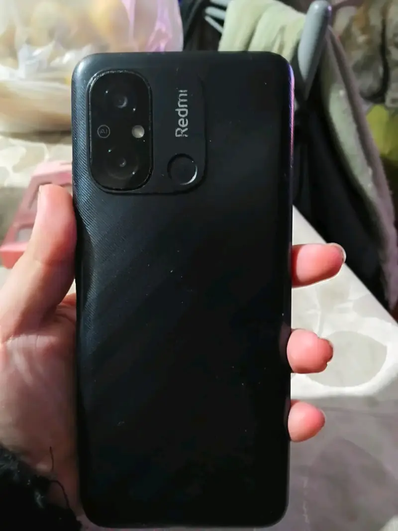 Smartphone Android con pantalla grande - 3