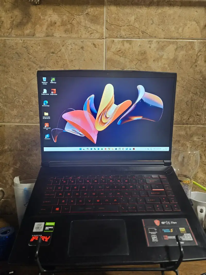 Laptop MSI con pantalla de 15 pulgadas