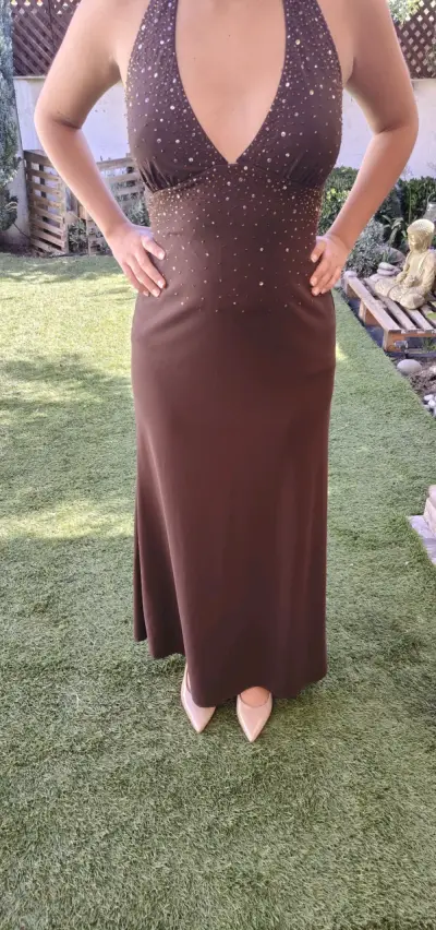 Vestido largo color chocolate con brillos - miniatura 1