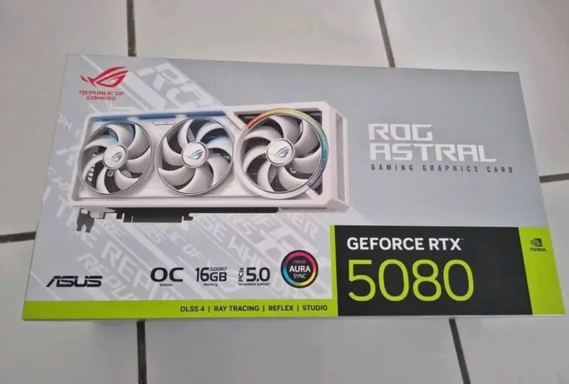 Tarjeta gráfica ASUS ROG Astral GeForce RTX 5080 - 1