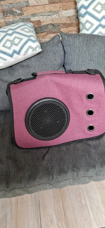 Transportadora de mascotas rosa con ventilación - miniatura 1