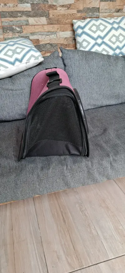 Transportadora de mascotas rosa con ventilación - miniatura 2