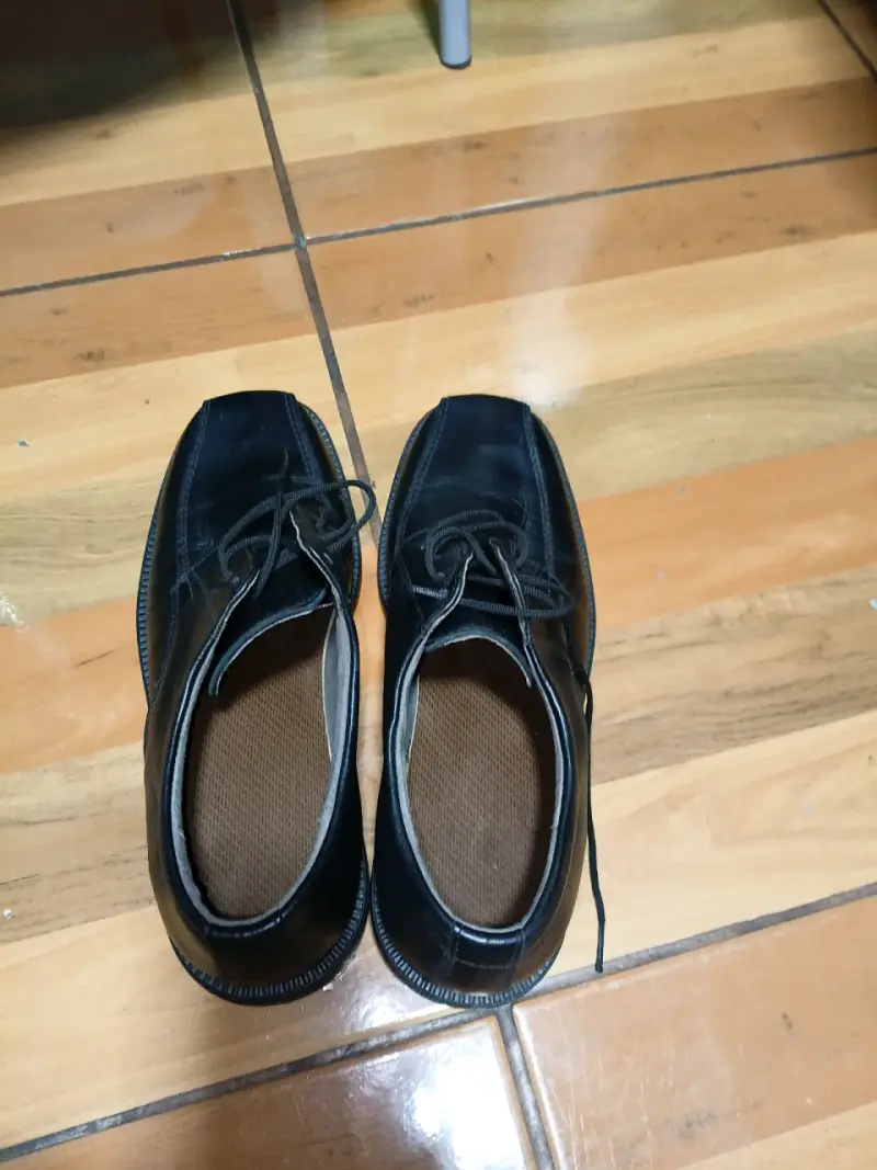 Zapatos formales de cuero negro para hombre - 1