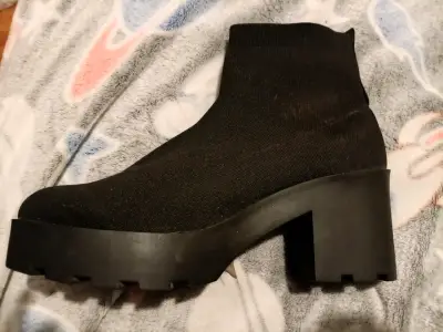 Botines negros de plataforma para mujer - miniatura 1