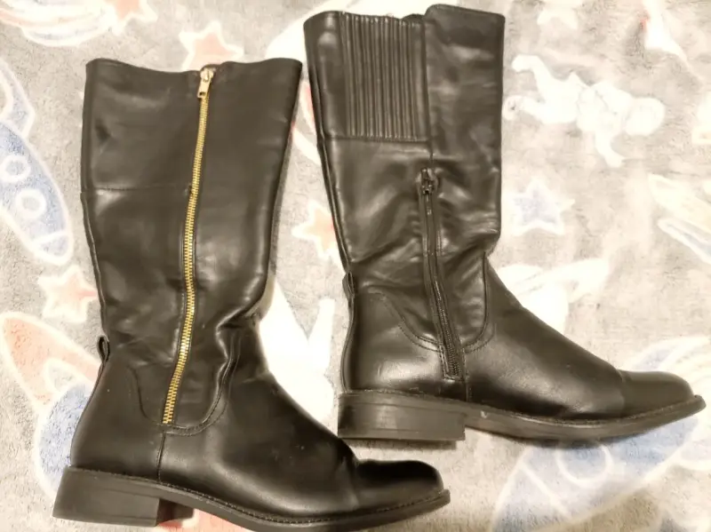 Botas negras de cuero con cierre lateral - 2