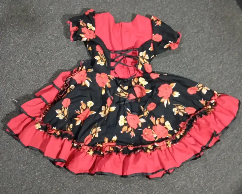 Vestido folclórico con estampado floral - 2