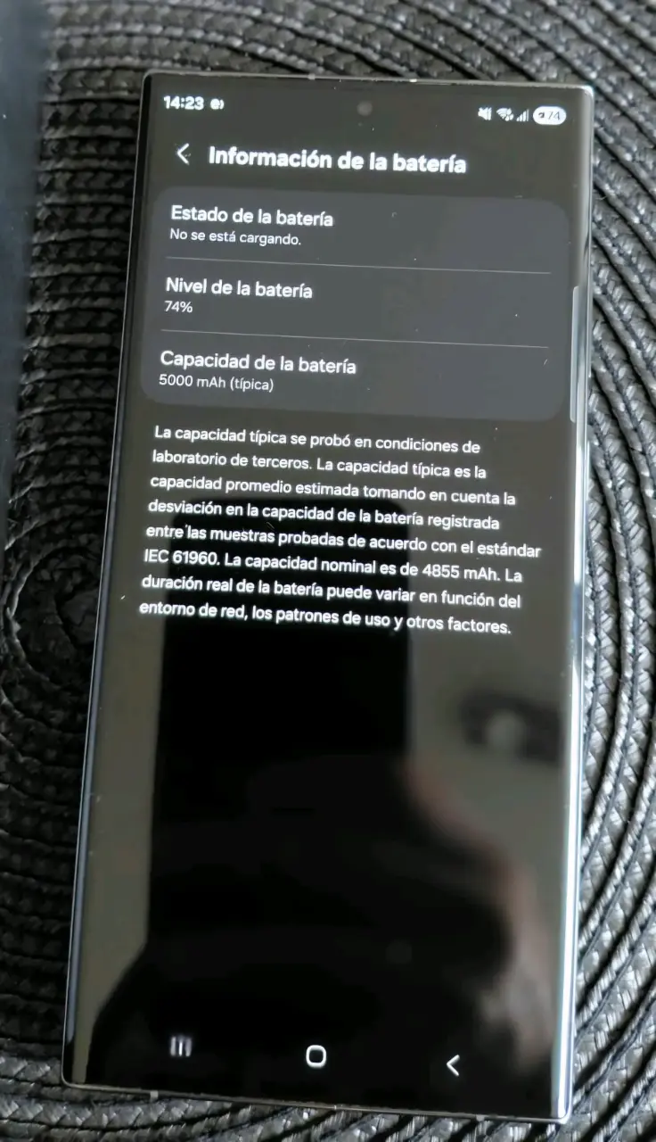 Samsung Galaxy S23 Ultra en excelente estado - 4