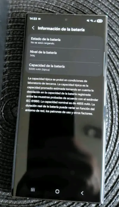 Samsung Galaxy S23 Ultra en excelente estado - miniatura 4