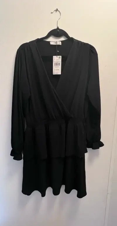 MANGO Vestido NUEVO negro elegante con mangas larg - miniatura 1