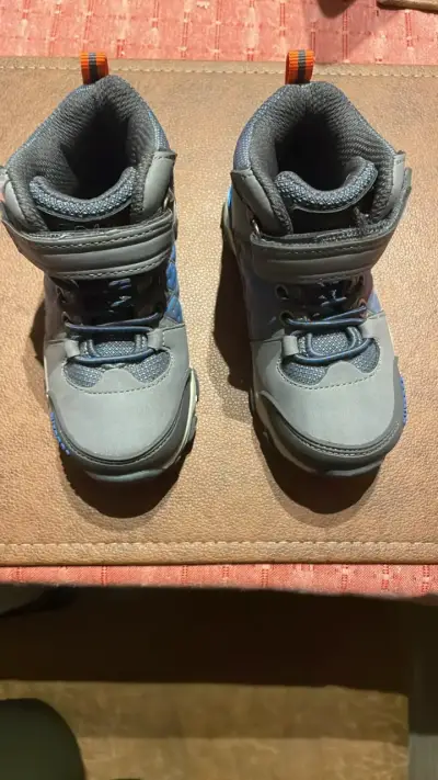 Botas de niño impermeables azul y gris - miniatura 1