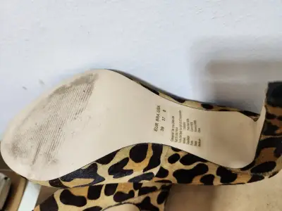 Tacones animal print de leopardo - miniatura 5