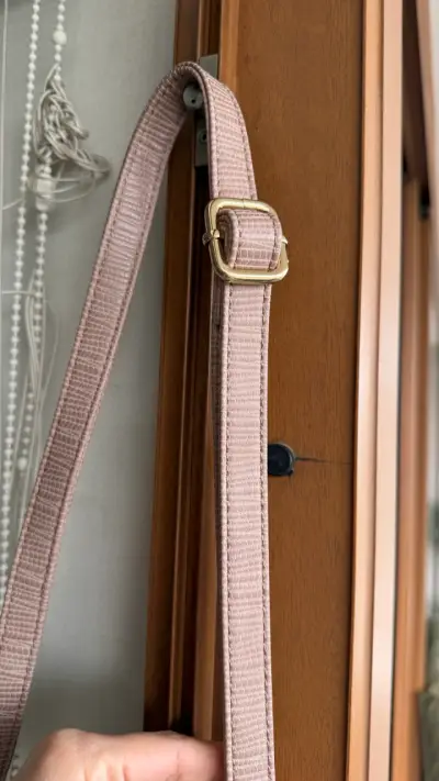 Cartera de mano beige elegante - miniatura 6