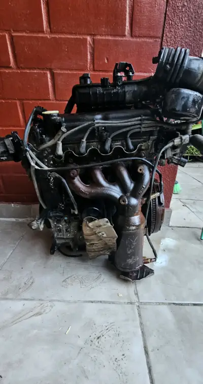 Motor Hyundai i10 2013 1.1 Robado - miniatura 1