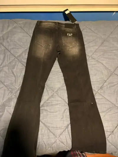 Jeans negros desgastados para hombre - miniatura 2