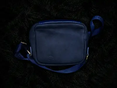 Bandolera Tommy Hilfiger azul marino - miniatura 2