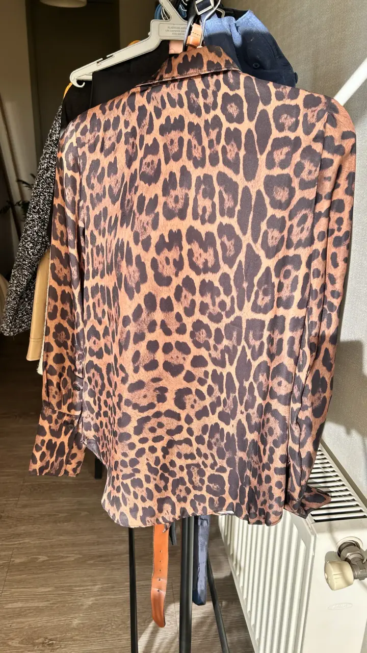 Blusa estampado animal print H&M - 2