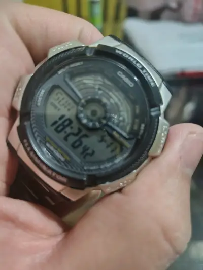 Reloj digital Casio World Time acero inoxidable - miniatura 2