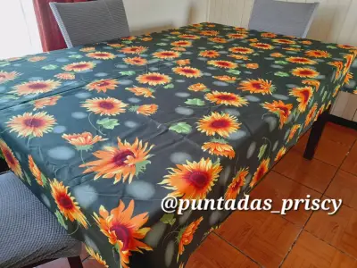Mantel de mesa con diseño floral azul - miniatura 5