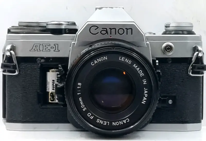 Cámara Canon AE-1 con lente 50mm - 1