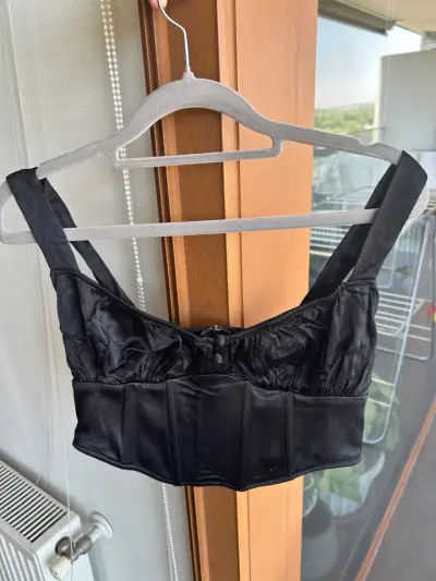Top Zara corset negro elegante para mujer - miniatura 1
