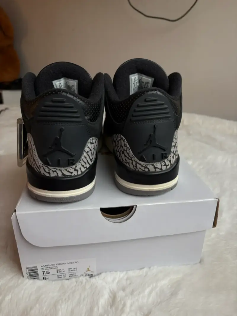 Zapatillas Air Jordan 3 Retro Off Noir - 4
