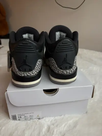 Zapatillas Air Jordan 3 Retro Off Noir - miniatura 4