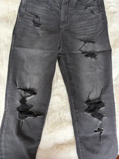 Jeans negros desgastados para mujee - miniatura 2