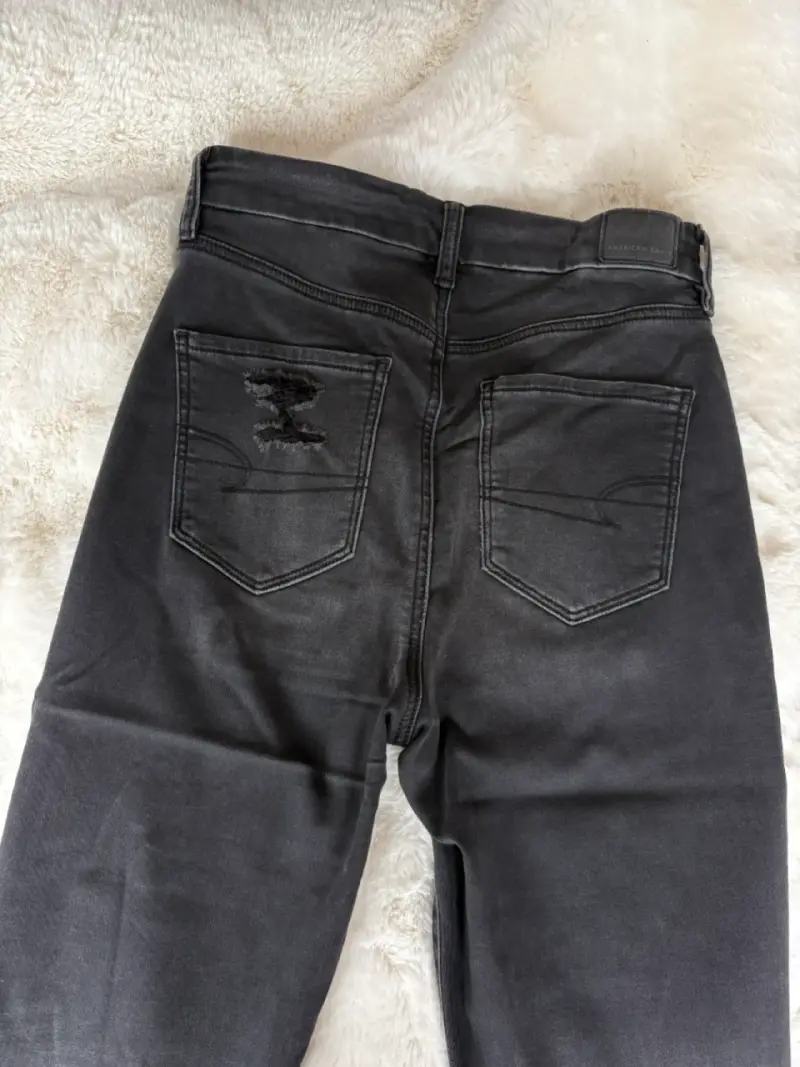 Jeans negros desgastados para mujee - 3