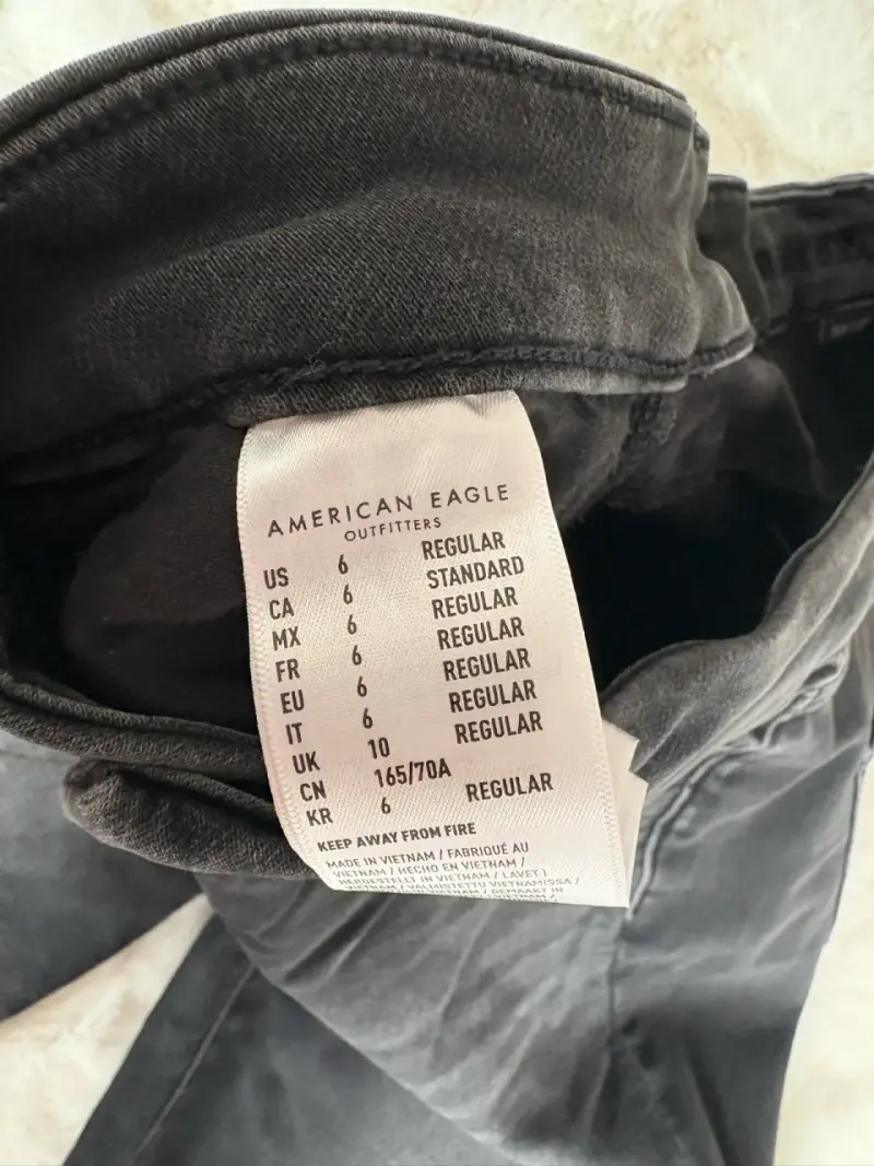 Jeans negros desgastados para mujee - 5