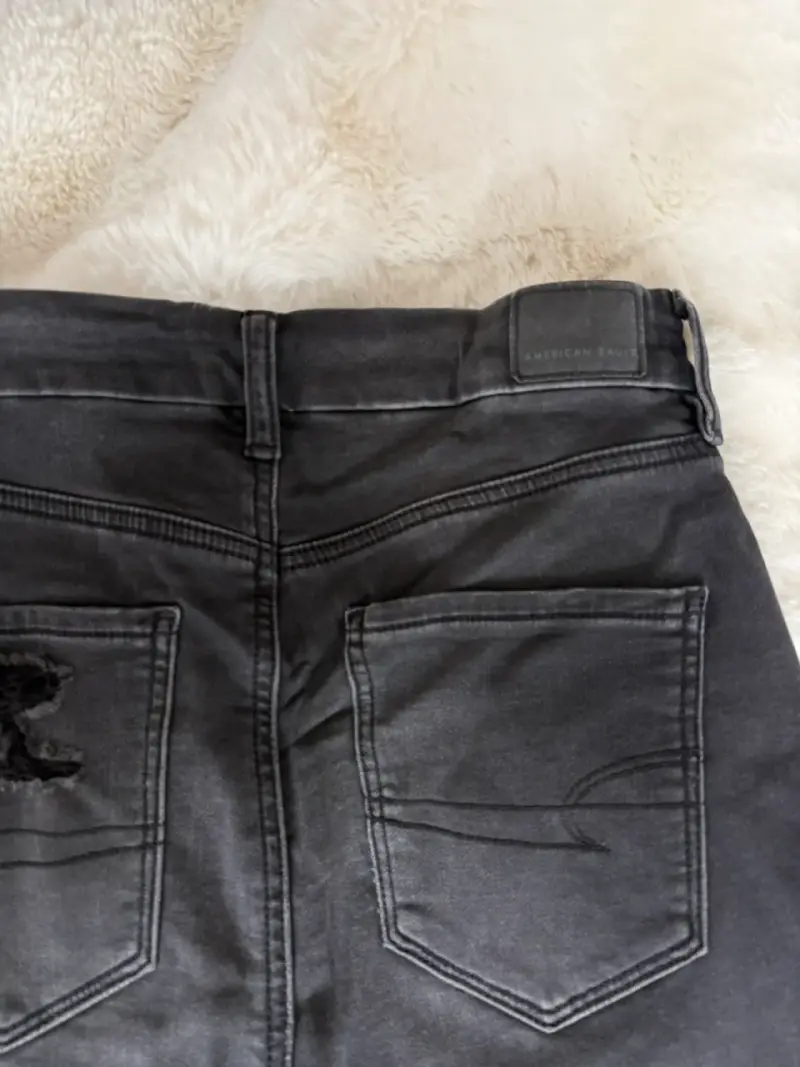 Jeans negros desgastados para mujee - 6