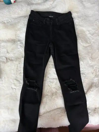 Jeans negros rotos American Eagle - miniatura 1