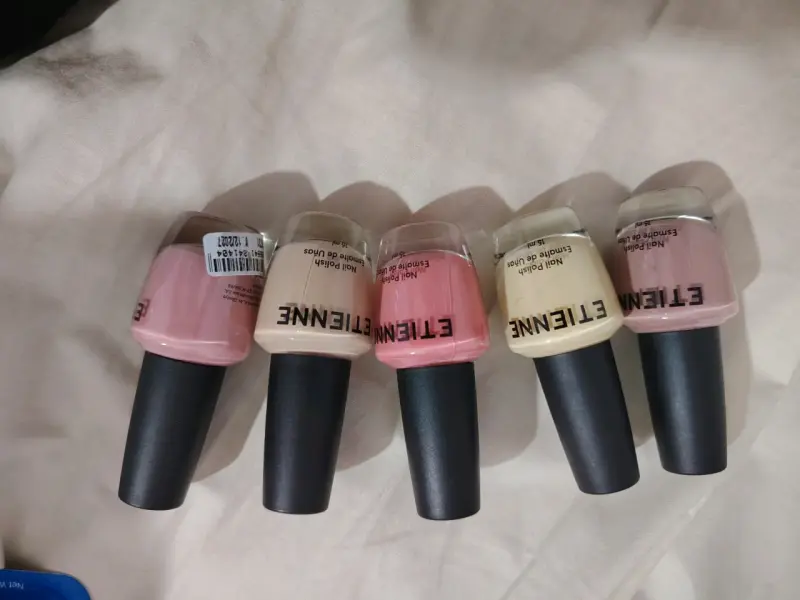Set esmaltes de uñas nude Etienne