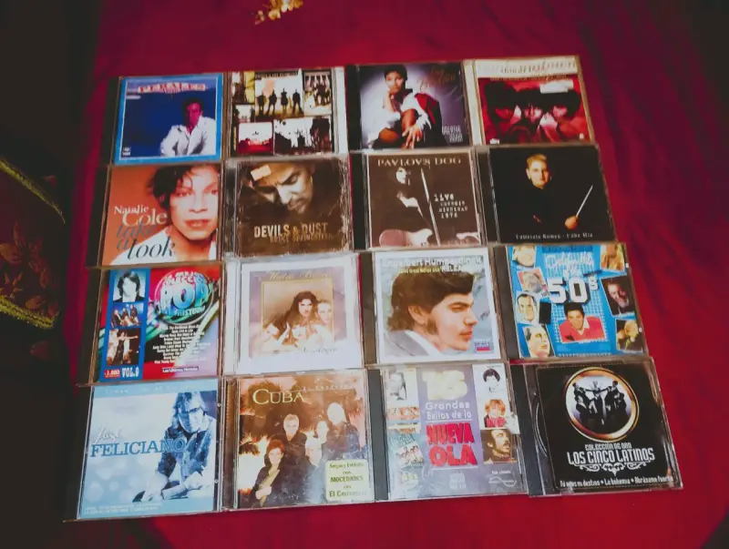 Colección de CDs de música variada - 2