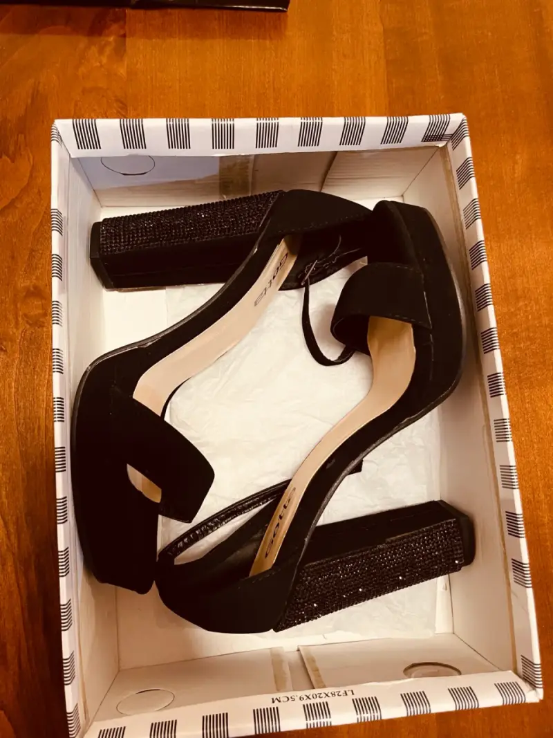 Tacones negros gamuza, Tacón con cristales. Gotta - 4